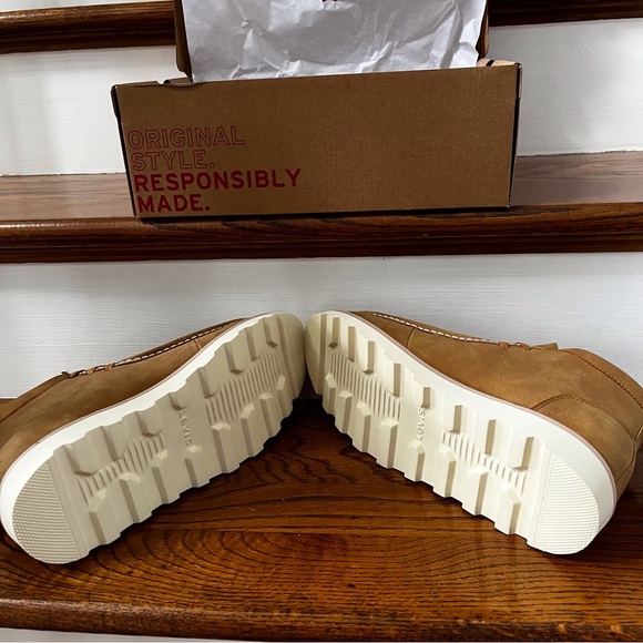 NIB Levi’s Men's Joshua Faux Leather Lace-Up Boots Size 8 or 9 Wheat Tan - Picture 4 of 7